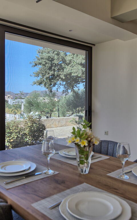 Phaedra: Lunchroom, Woonkamer