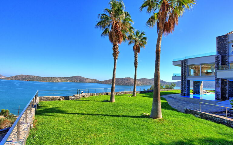 Villa Marina: Buitenshuis, Keer bekeken, Tuin