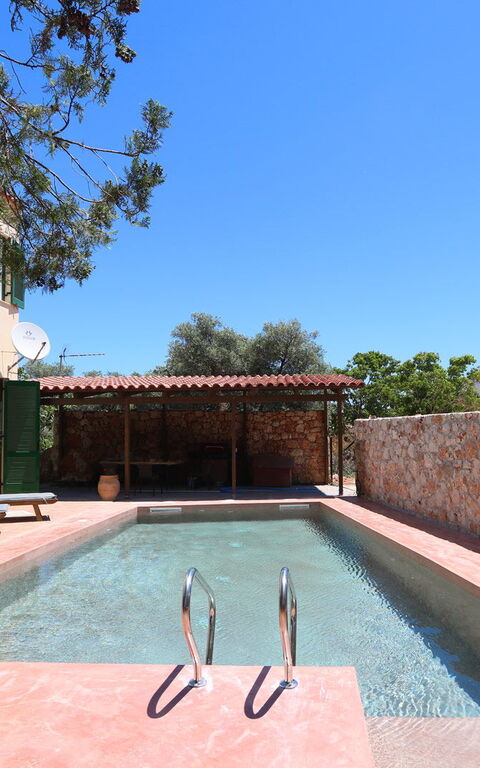 Villa Giani: Balkon / terras / patio, Buitenkanten, zwembad