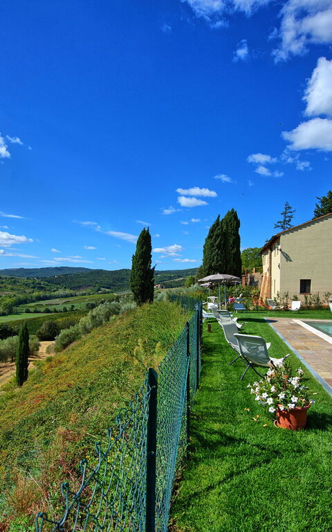 Montauto: Buitenkanten, Keer bekeken, Tuin, zwembad