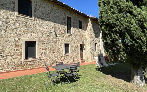 Accommodatie Carro: Buitenkanten, Buitenshuis, Hoofdingang, Tuin