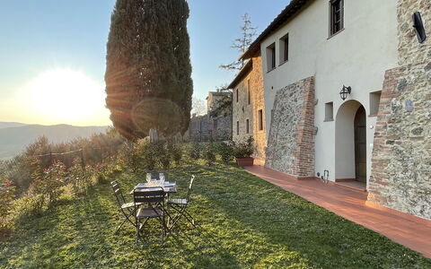 Accommodatie Pesa: Buitenkanten, Tuin