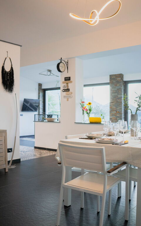 Villa Vincenzo: Balkon / terras / patio, Lunchroom