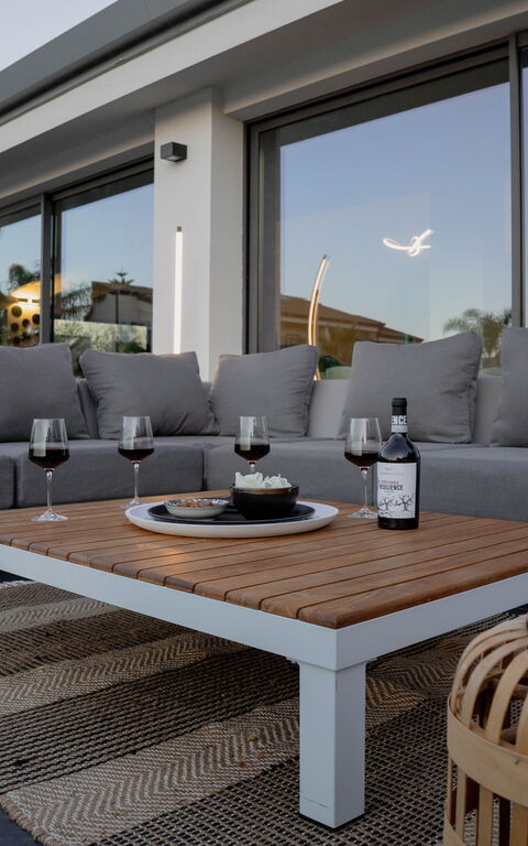 Villa Vincenzo: Balkon / terras / patio, Buitenkanten, Buitenshuis