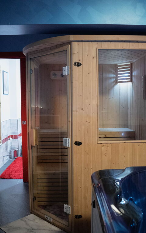 Villa Vincenzo: Badkamer, bubbelbad