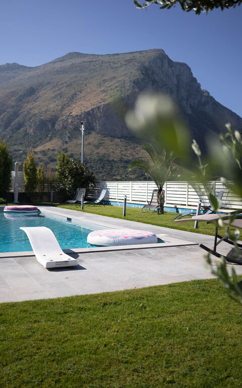 Villa Vincenzo: Keer bekeken, Tuin, zwembad