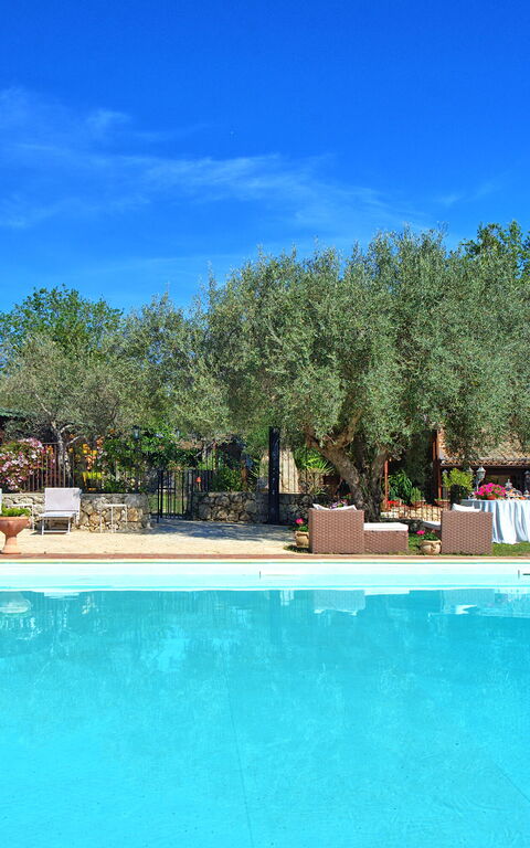 Villa Maddalena: Buitenkanten, Buitenshuis, zwembad