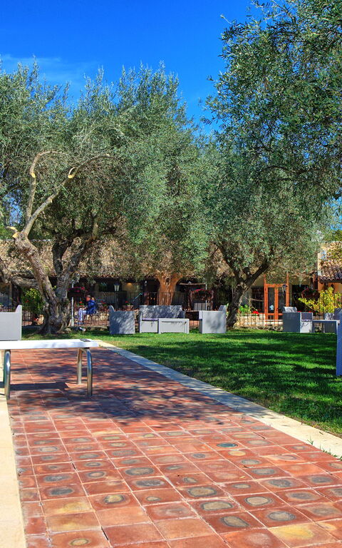 Villa Maddalena: Buitenkanten, Buitenshuis, zwembad