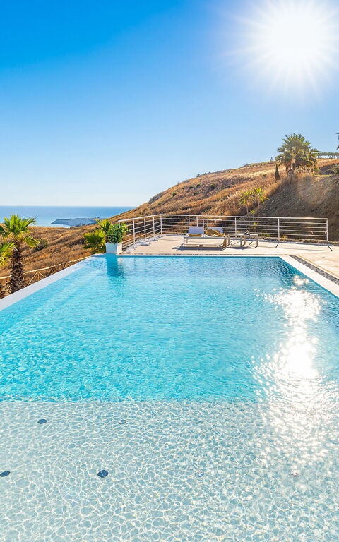 Villa Domizia: Keer bekeken, zwembad