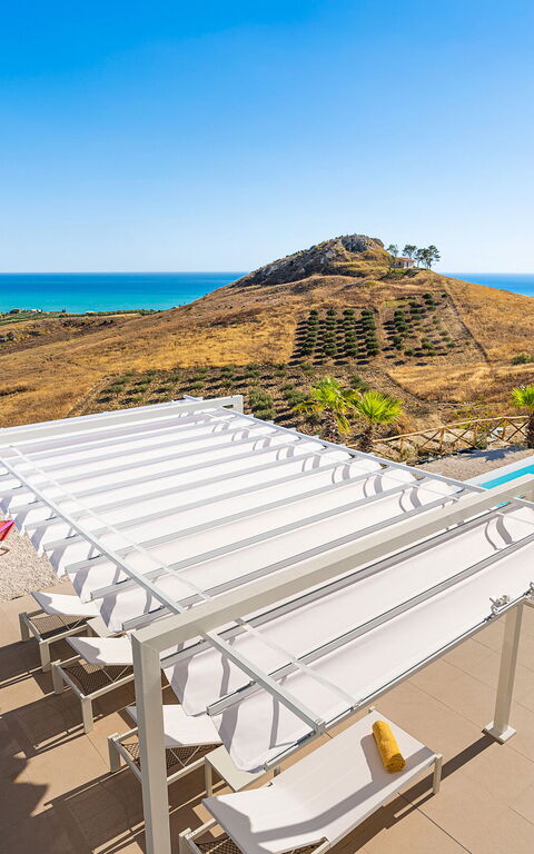 Villa Domizia: Keer bekeken, zwembad