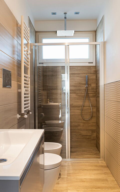 Villa Domizia: Badkamer