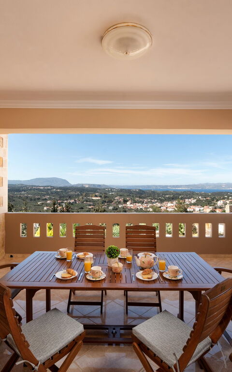 Villa Halepi: Balkon / terras / patio