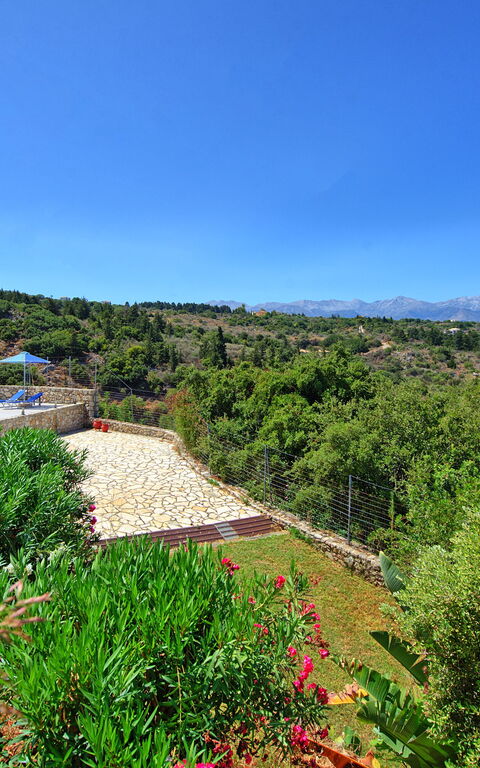 Villa Halepi: Buitenshuis, Keer bekeken, zwembad