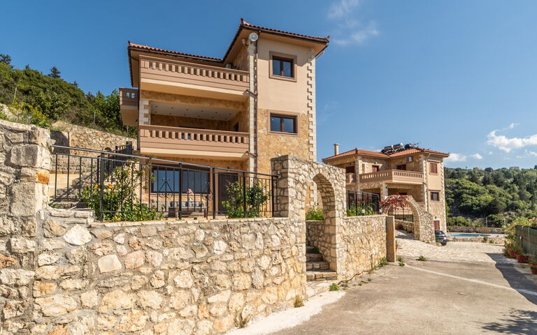 Villa Halepi: Buitenkanten, Buitenshuis, Tuin