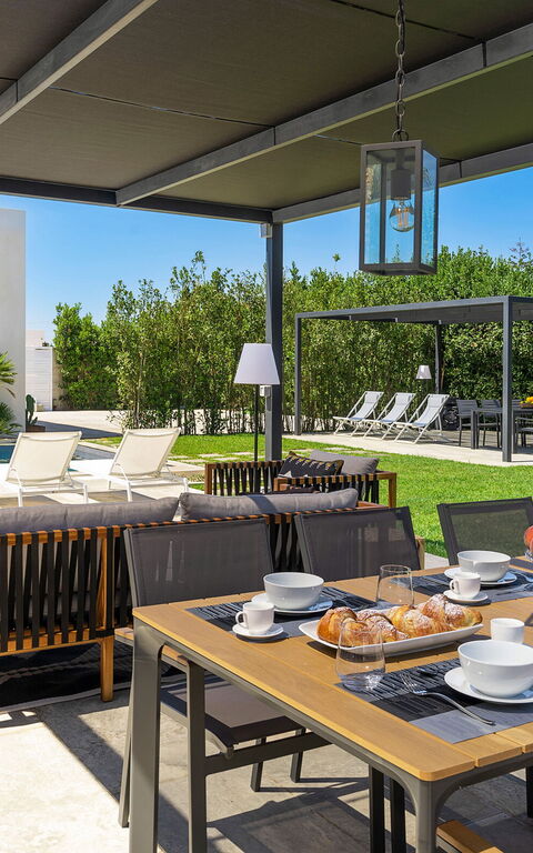 Villa Bonita: Balkon / terras / patio, Buitenkanten, Buitenshuis, Tuin