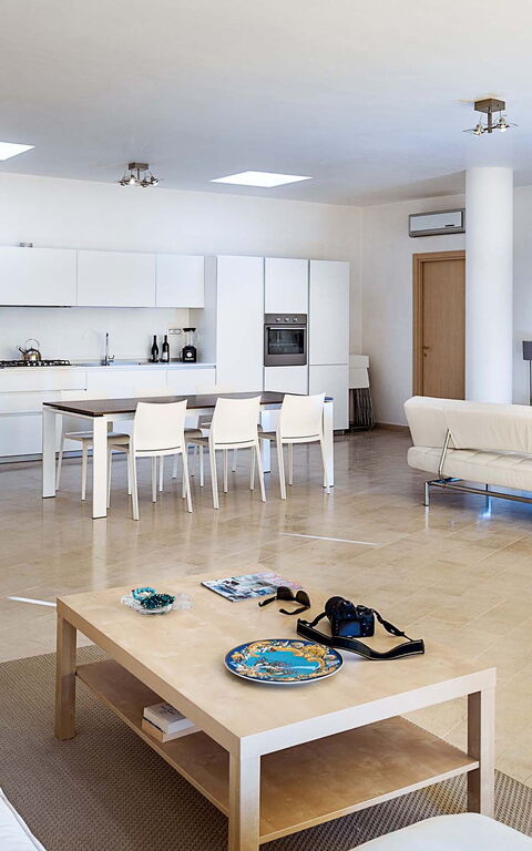 Villa Corte Dorata: Keuken, Lunchroom, Woonkamer