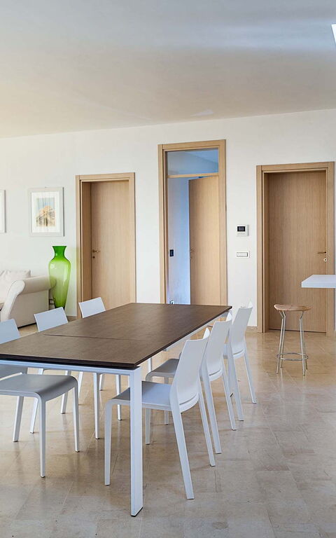 Villa Corte Dorata: Keuken, Lunchroom, Woonkamer