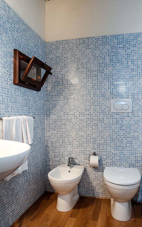 Villa Corte Dorata: Badkamer