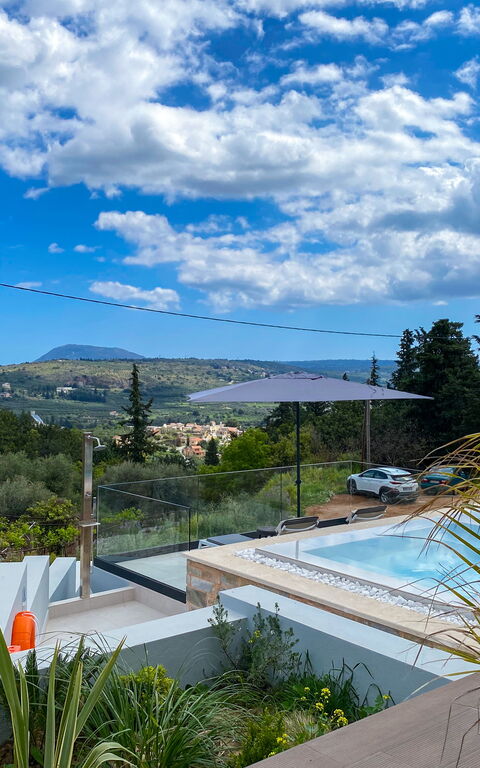 Villa Kallos: Buitenkanten, Buitenshuis, zwembad