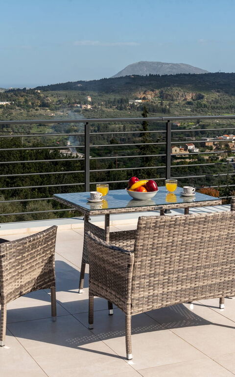 Villa Kallos: Buitenkanten, Buitenshuis, Keer bekeken