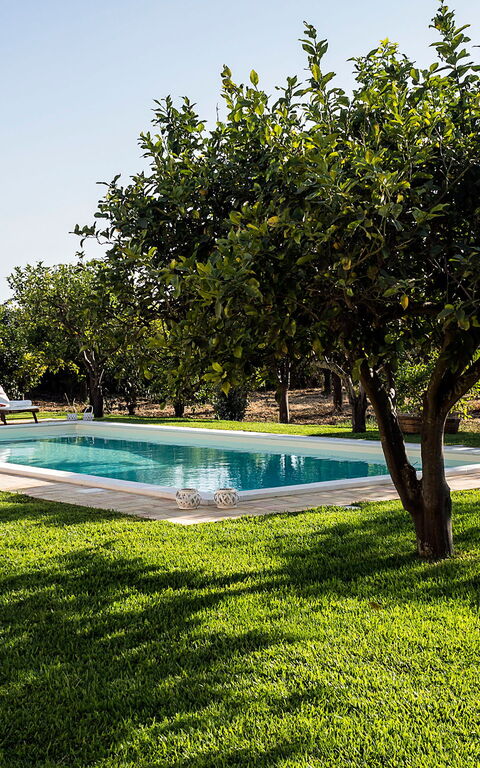 Don Salvatore: Buitenkanten, Tuin, zwembad