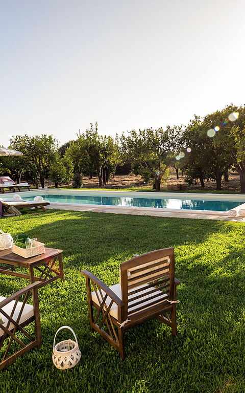 Don Salvatore: Buitenkanten, Tuin, zwembad