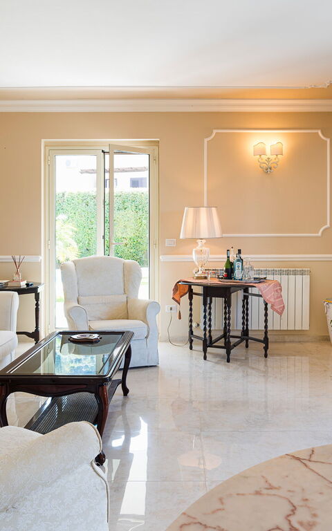 Villa Giutitta: Woonkamer