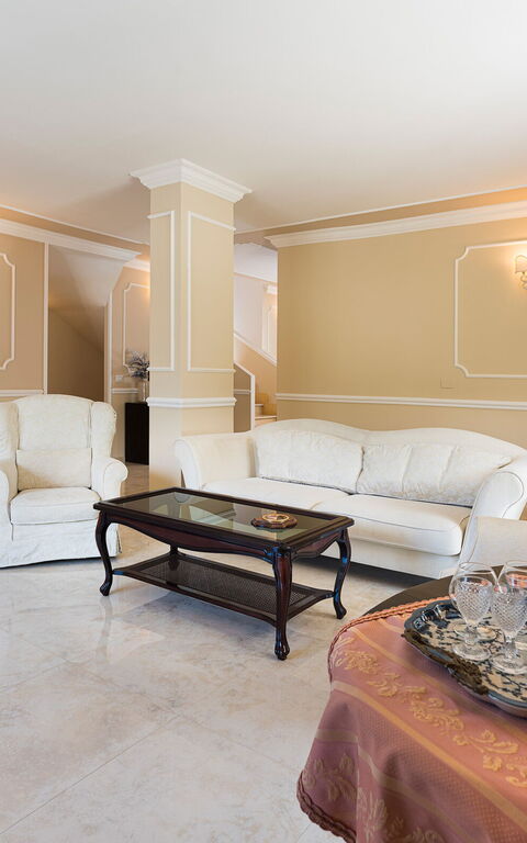 Villa Giutitta: Woonkamer