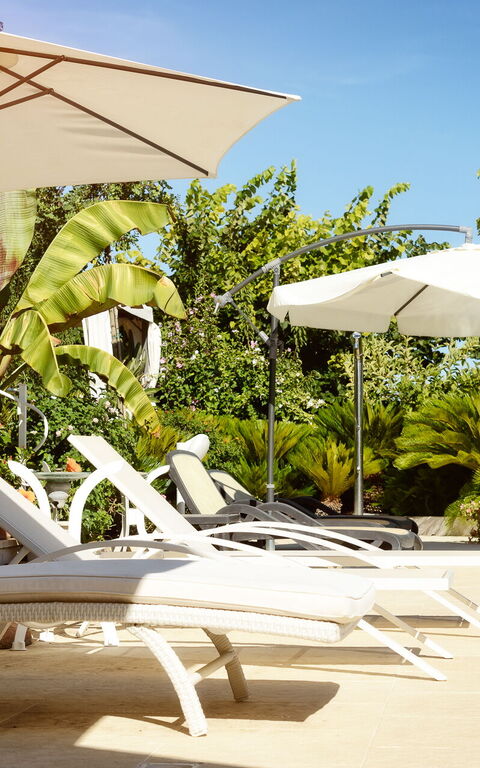 Villa Vittoria: Buitenshuis, Keer bekeken, Tuin