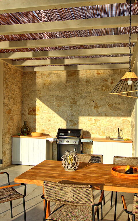 Villa Acropolitana: Buitenkanten, Buitenshuis