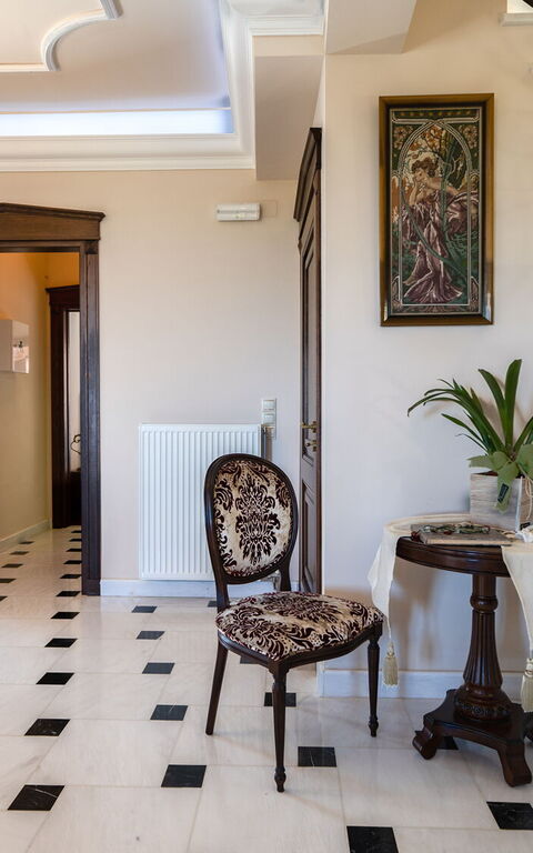 Iro Royal Villa: Woonkamer