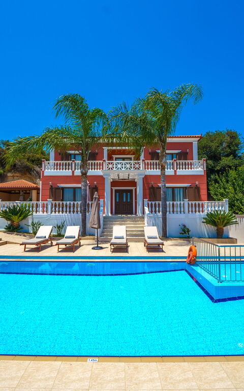 Iro Royal Villa: Buitenkanten, Buitenshuis, zwembad