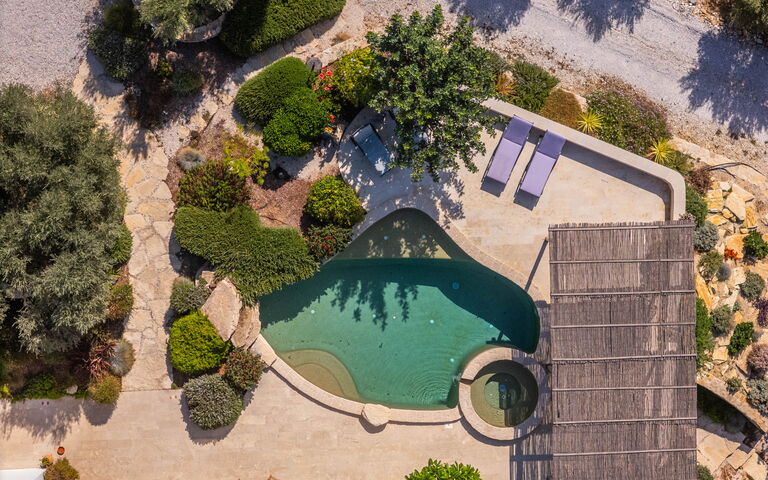 Villa Lucy: Buitenkanten, Buitenshuis, zwembad