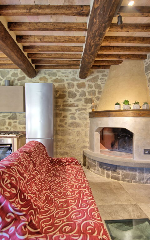 Villa Mulino: Keuken, Lunchroom, Woonkamer