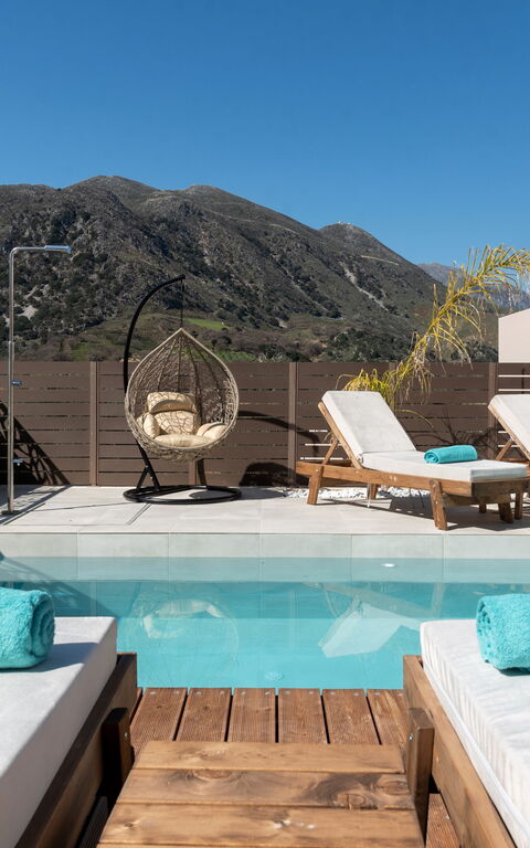 Villa Silentium Evilia: Buitenkanten, Buitenshuis, zwembad