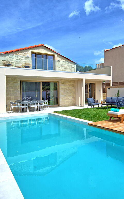 Villa Silentium Evilia: Buitenkanten, Buitenshuis, Tuin, zwembad