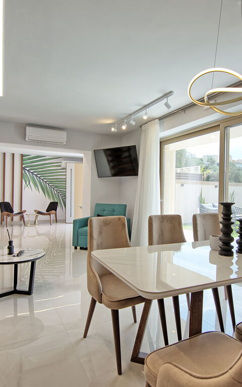 Villa Silentium Evilia: Lunchroom, Woonkamer