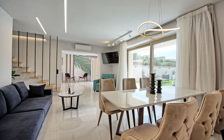 Villa Silentium Evilia: Lunchroom, Woonkamer