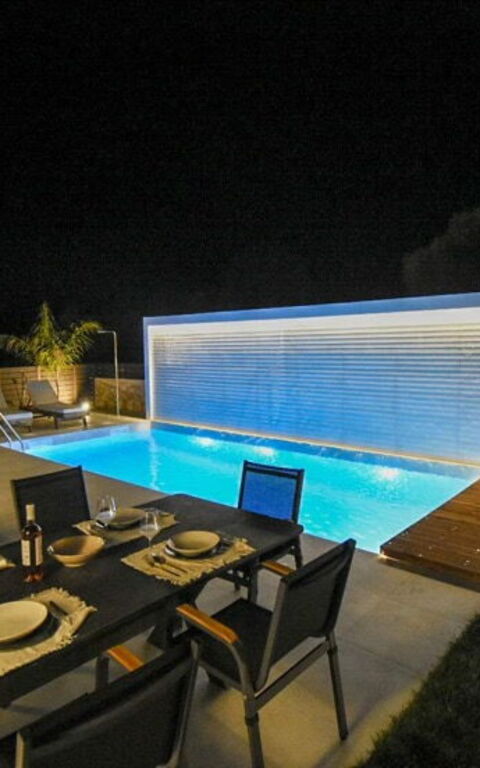 Villa Silentium Ionia: Buitenkanten, zwembad