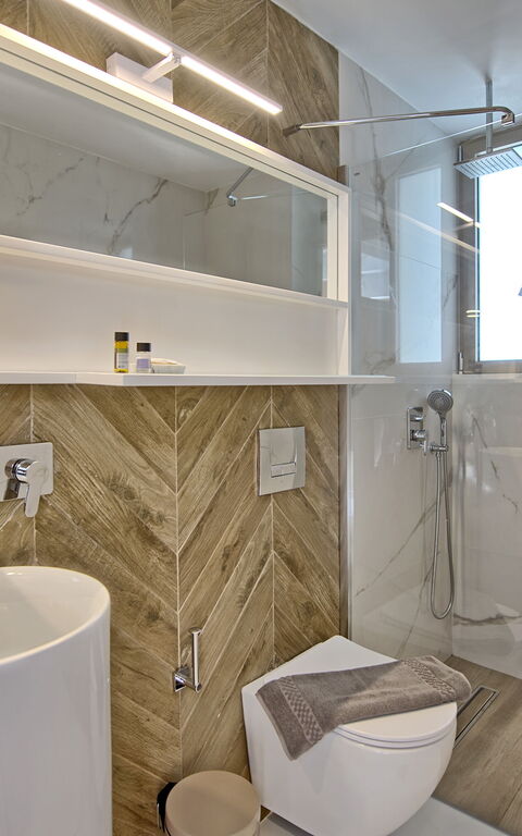 Villa Silentium Ionia: Badkamer