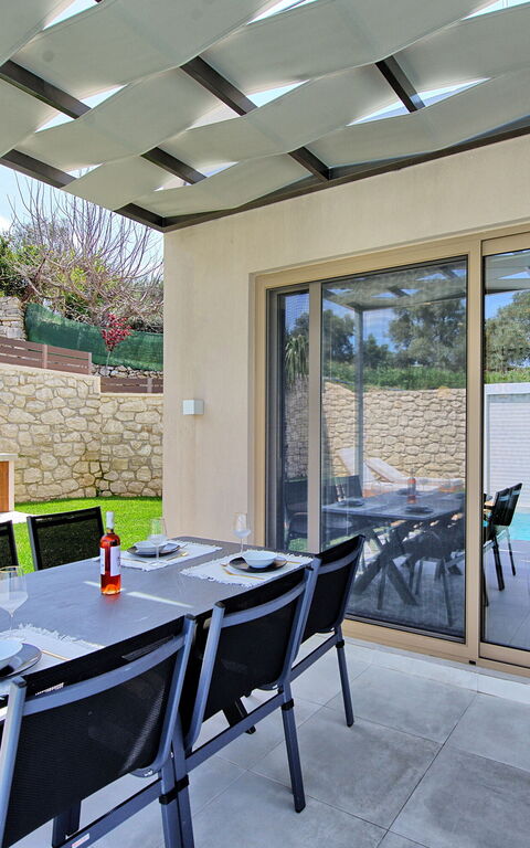 Villa Silentium Ionia: Balkon / terras / patio, Buitenshuis