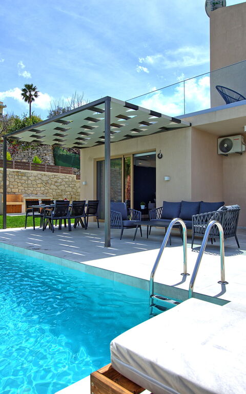 Villa Silentium Ionia: Buitenkanten, Buitenshuis, zwembad