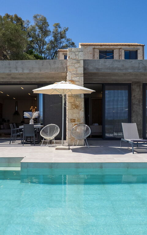 Villa Otter: Buitenkanten, Buitenshuis, zwembad