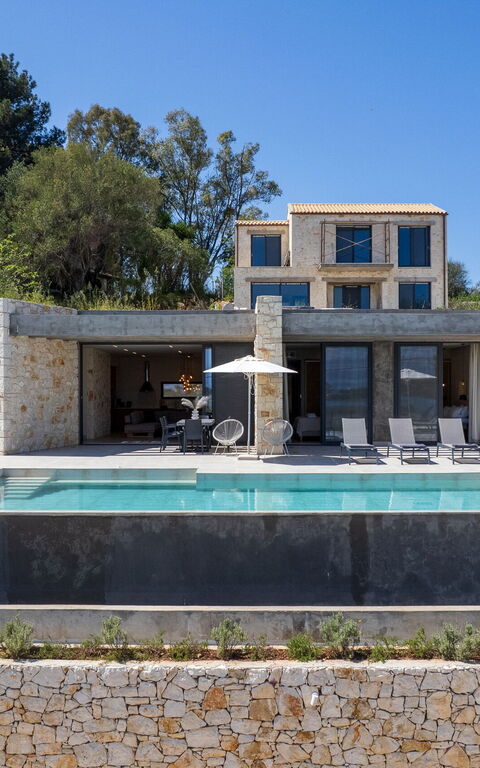 Villa Otter: Buitenkanten, Buitenshuis, zwembad