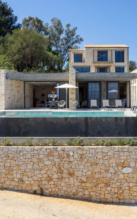 Villa Otter: Buitenkanten, Buitenshuis