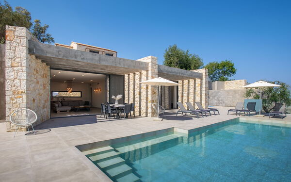 Villa Otter: Buitenkanten, Buitenshuis, zwembad