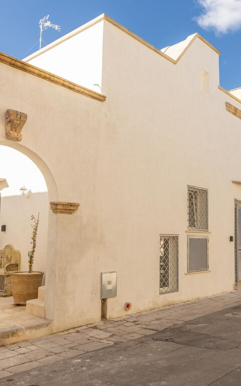 Casa Harem: Buitenkanten, Buitenshuis, Hoofdingang