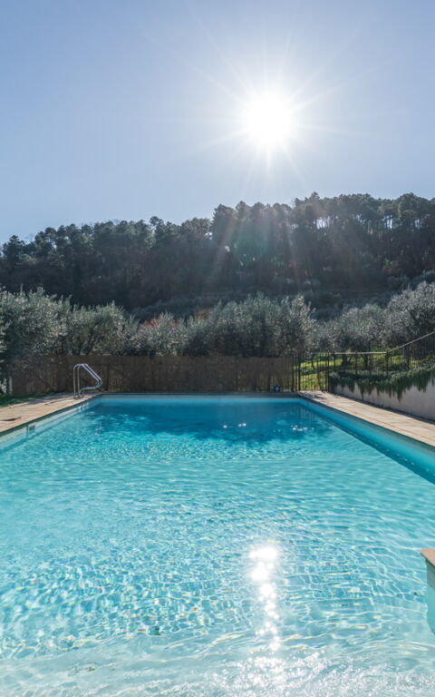 Villa Bellostare: Buitenkanten, Buitenshuis, zwembad