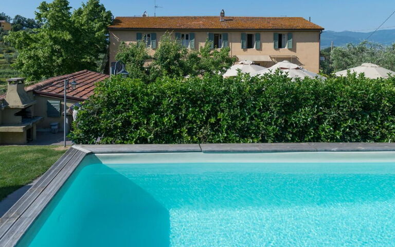 Bello Stare: Buitenkanten, Buitenshuis, zwembad