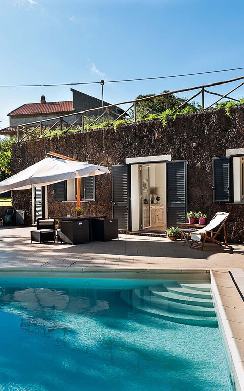 Villa Montefiore: Buitenkanten, Buitenshuis, zwembad